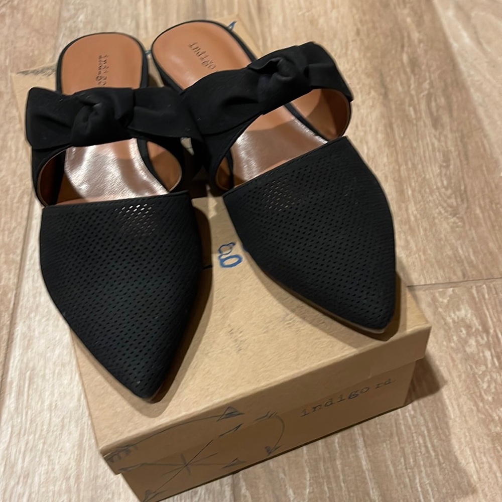 Indigo Irgiresun 2 Slip Ons Size 9